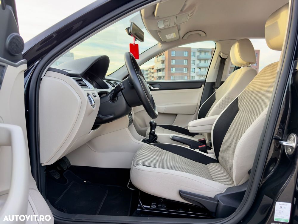 Skoda RAPID 1.2 TSI Elegance - 25