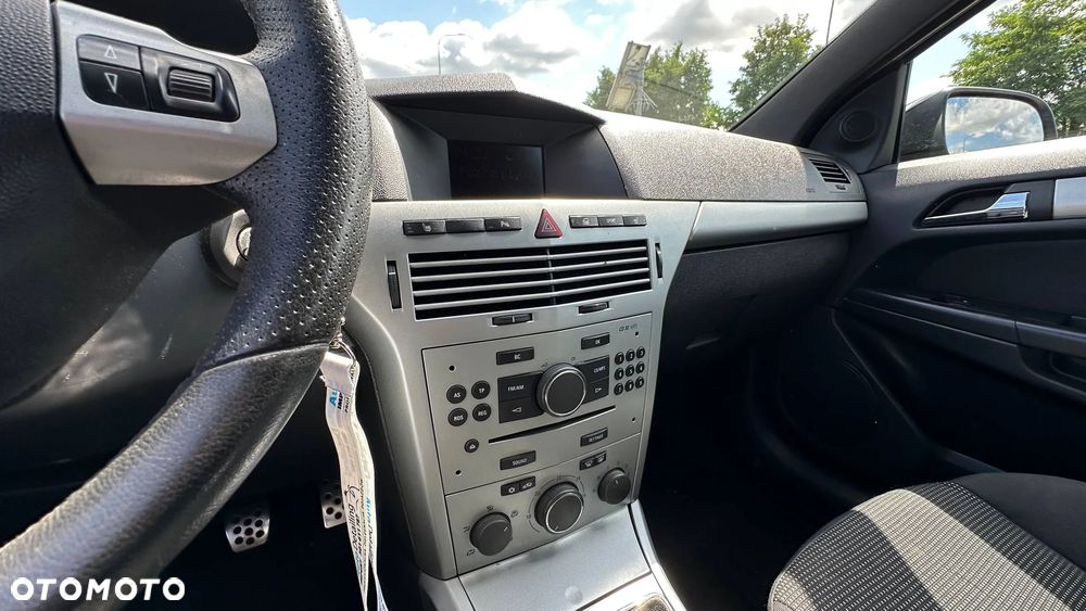 Opel Astra 2.0 Turbo Sport - 22