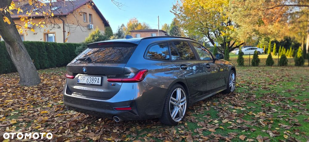 BMW Seria 3 318d Sport Line - 12