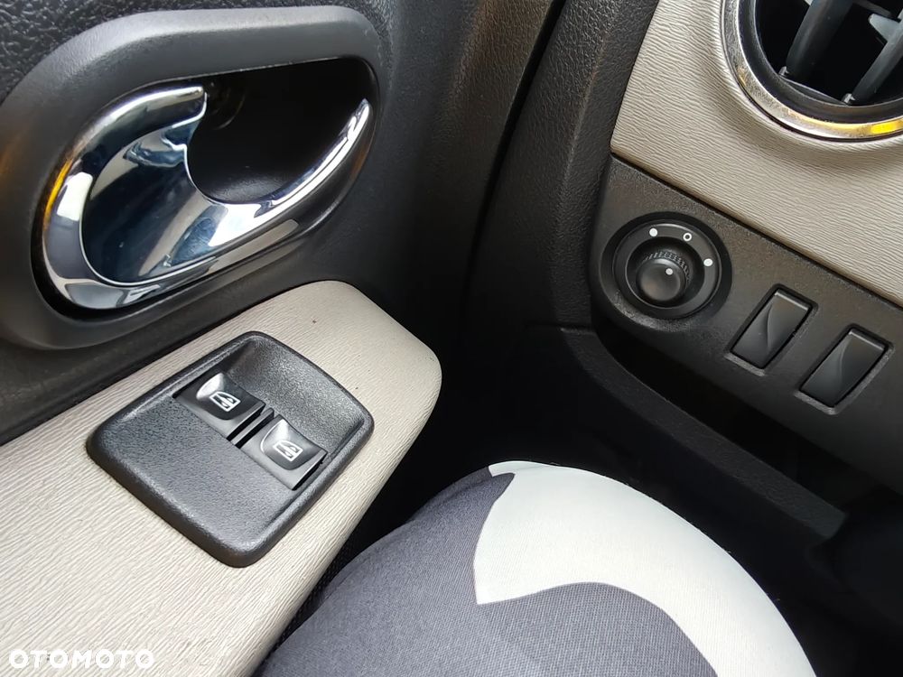 Dacia Lodgy 1.5 dCi Laureate - 23