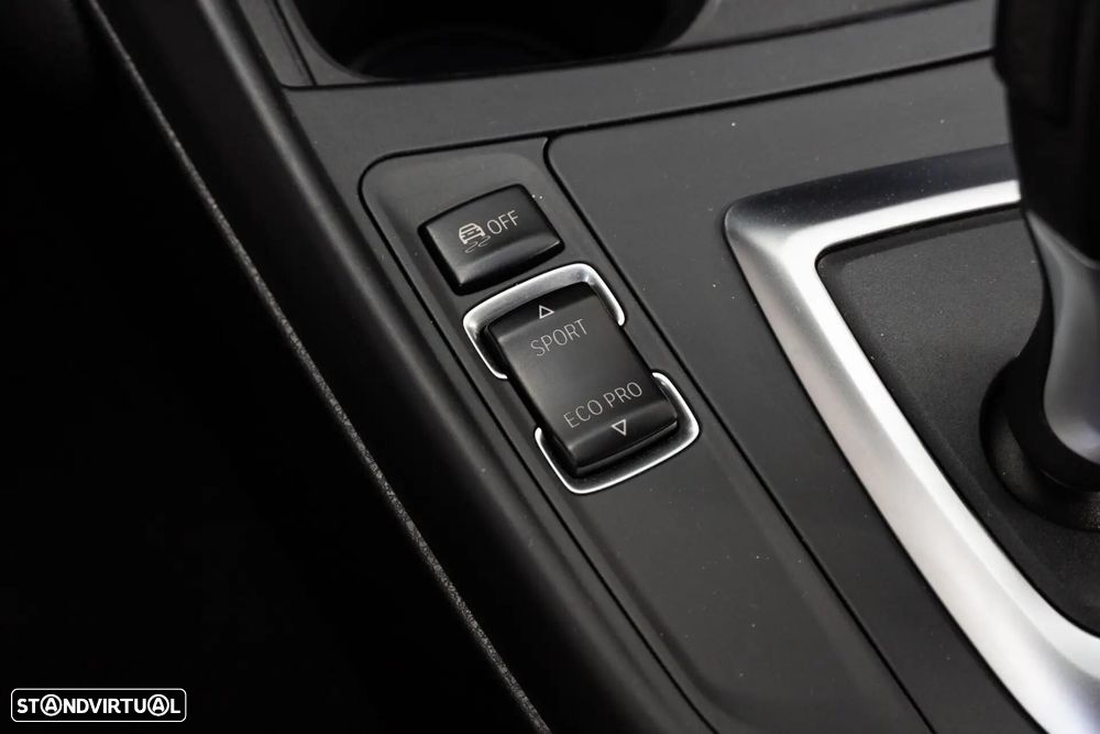 BMW 116 d Pack M Auto - 27