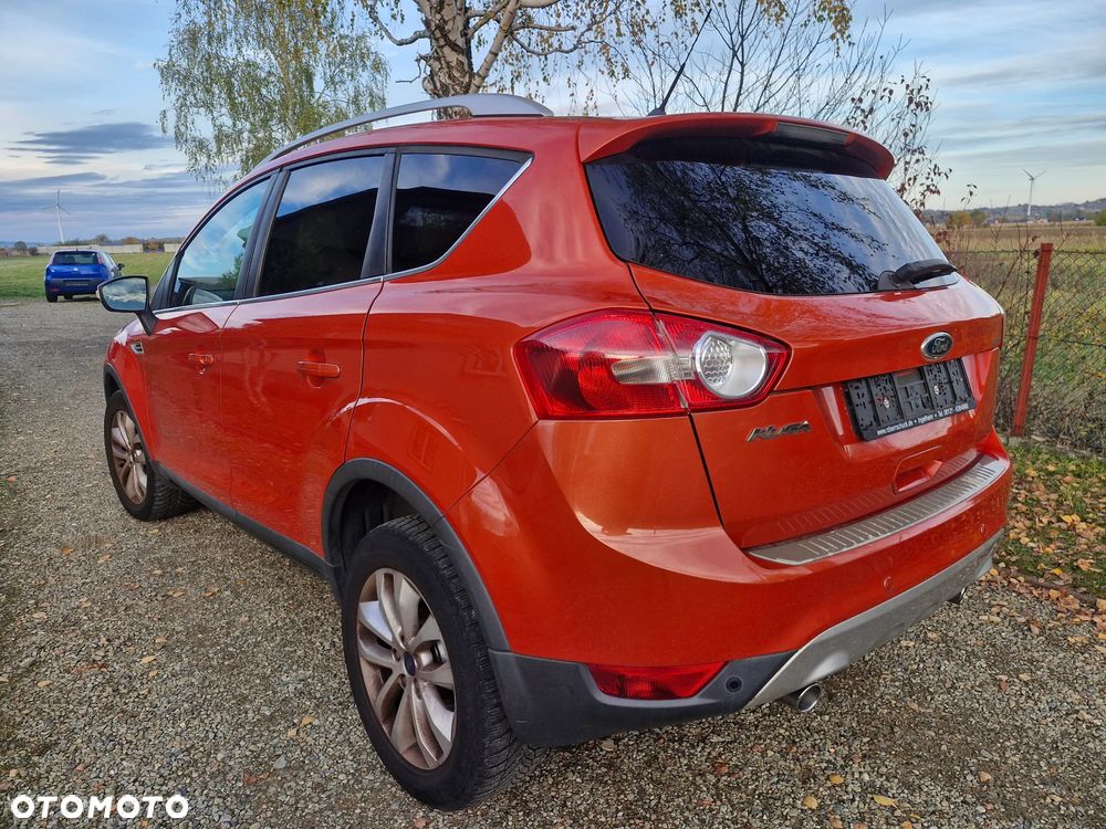 Ford Kuga 2.0 TDCi Titanium FWD - 4