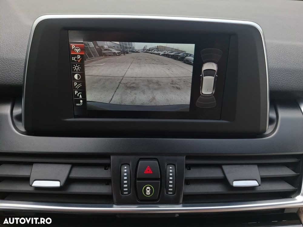 BMW Seria 2 220i AT Luxury Line - 17