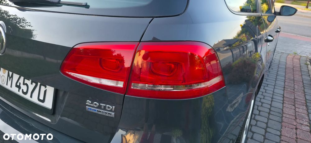 Volkswagen Passat - 19