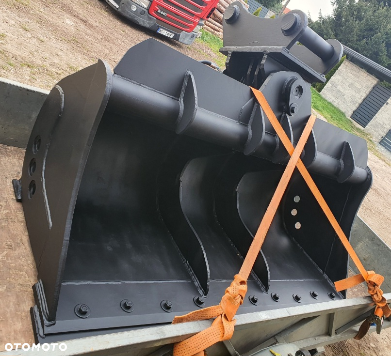 JCB JS220LC - 13