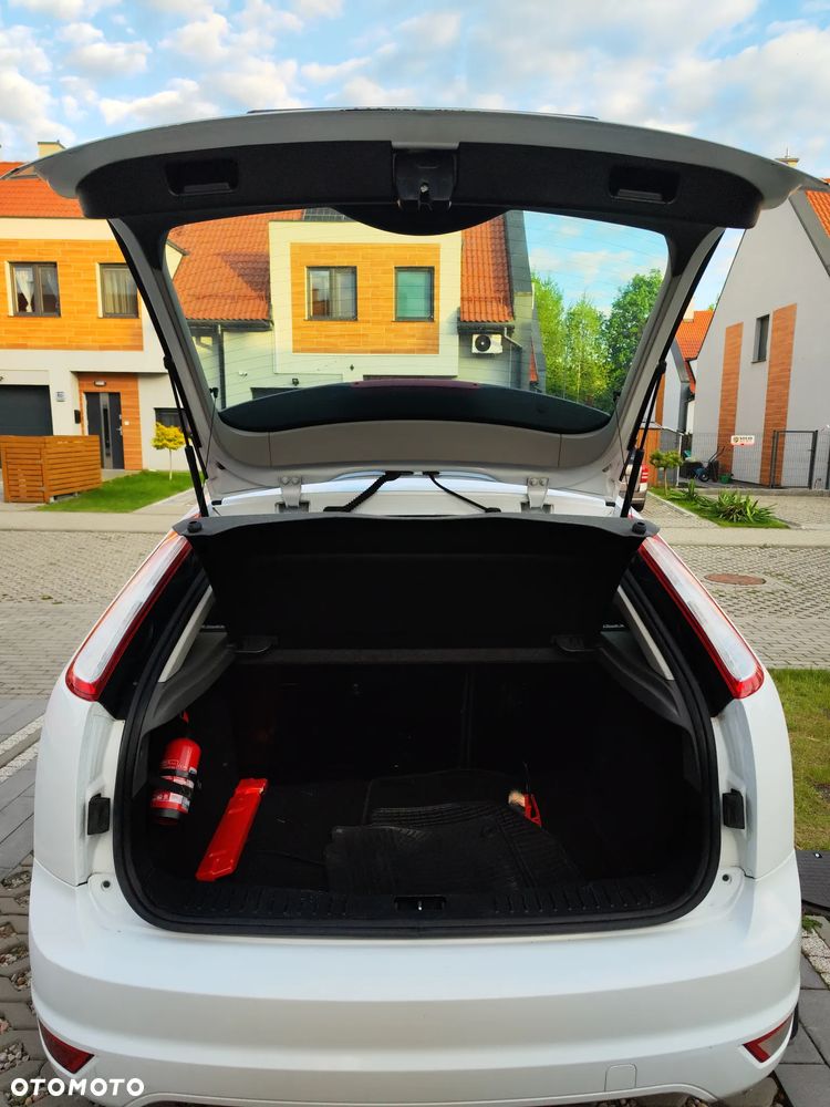 Ford Focus 1.6 Amber X - 12