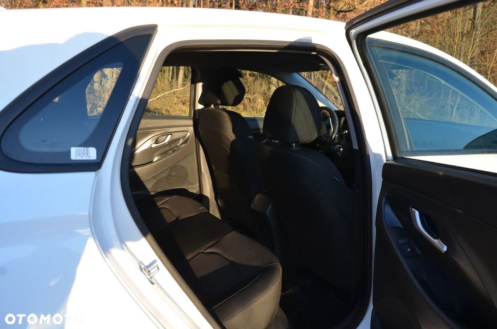 Hyundai i30 1.4 T-GDI Classic + DCT - 9