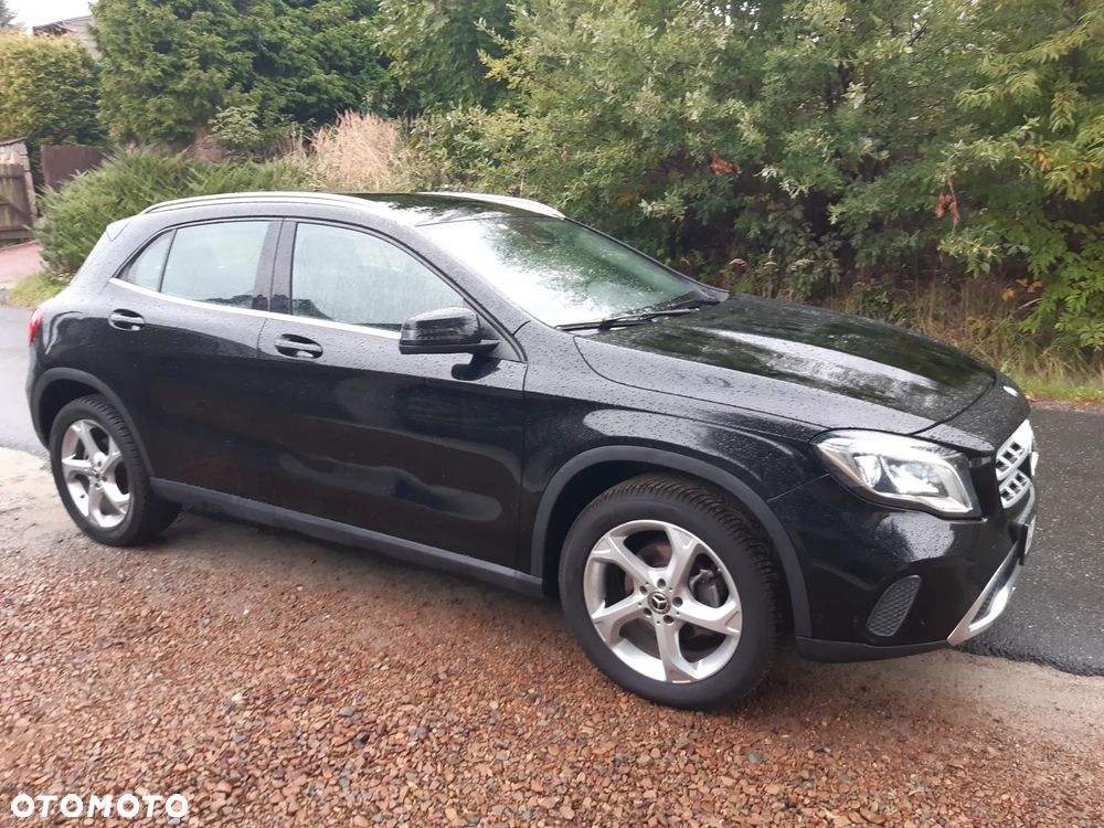 Mercedes-Benz GLA 180 d Activity Edition - 9