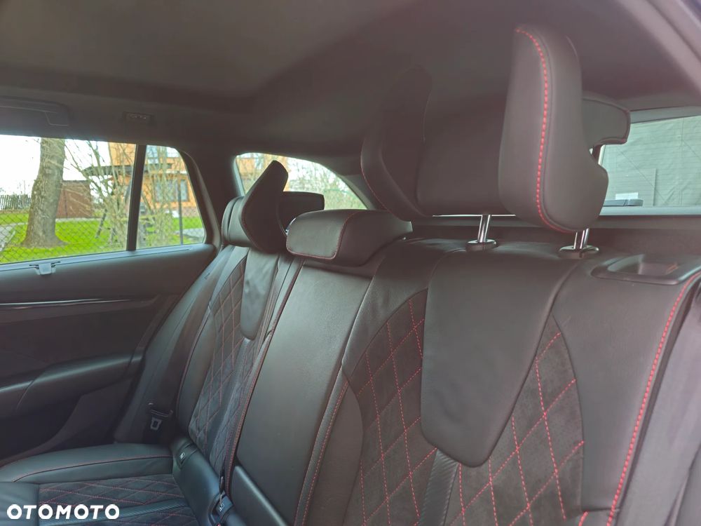 Skoda Octavia 2.0 TDI DSG 4x4 RS - 16