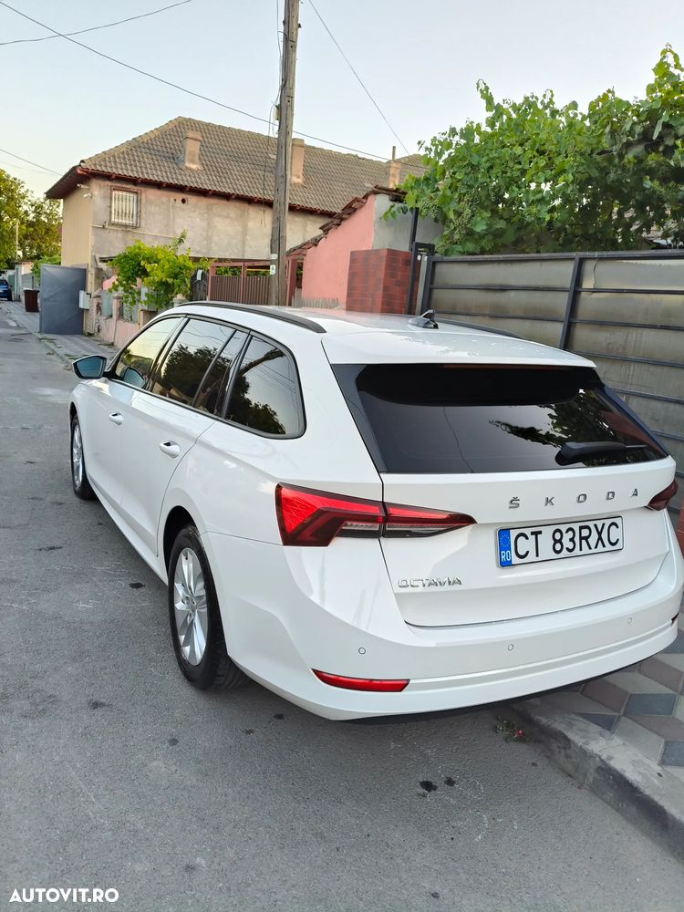 Skoda Octavia 2.0 TDI DSG Style - 3