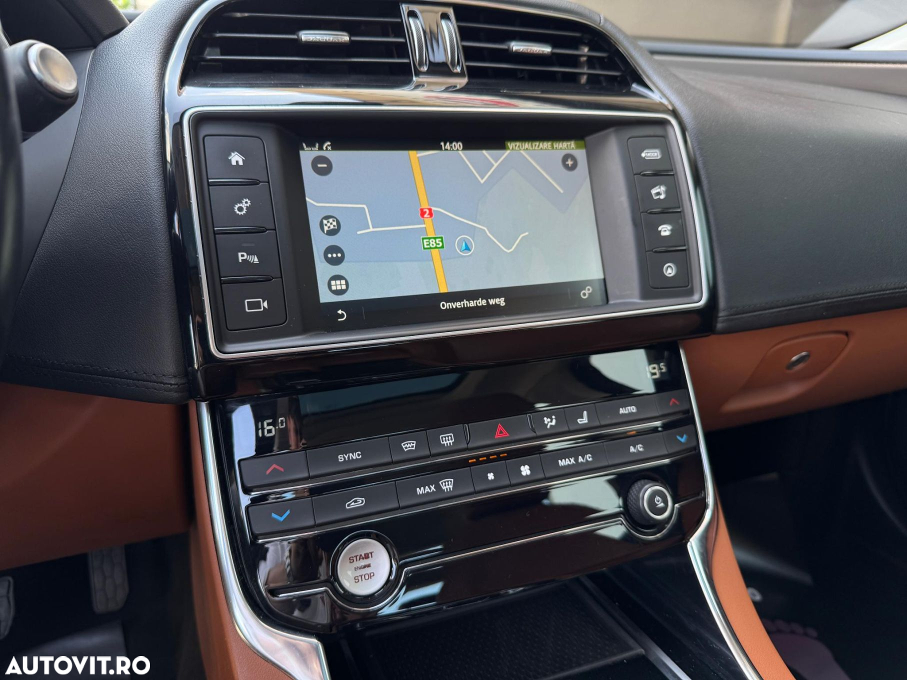 Jaguar XE 20d Aut. Portfolio - 11