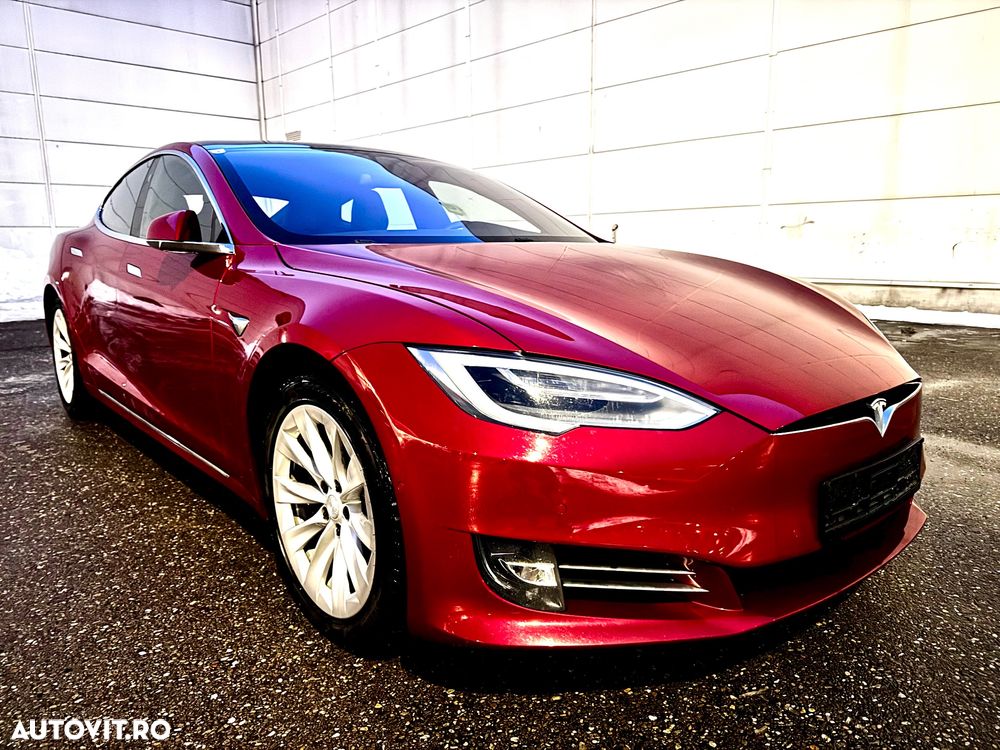 Tesla Model S - 4
