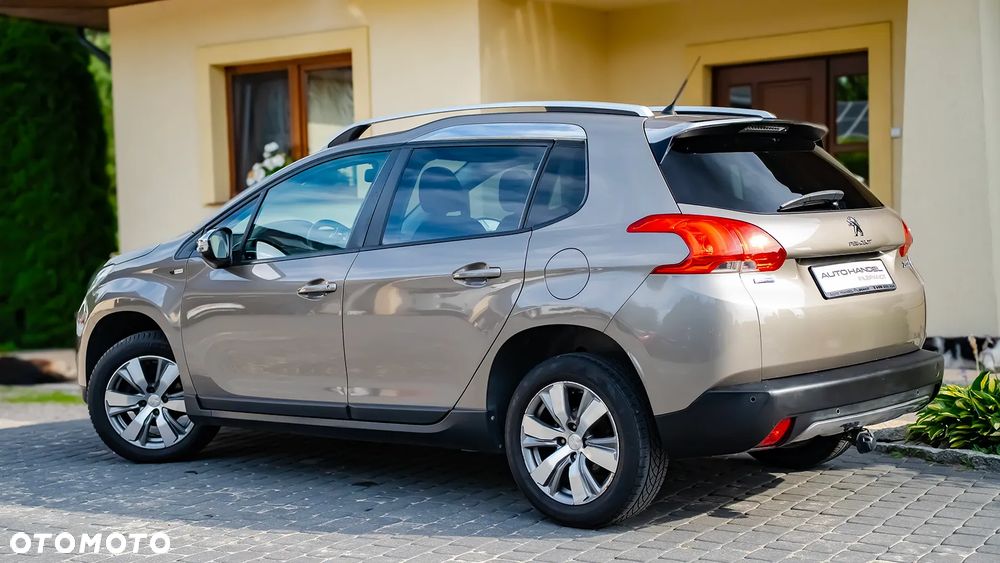 Peugeot 2008 BlueHDi 100 STOP & START Style - 18