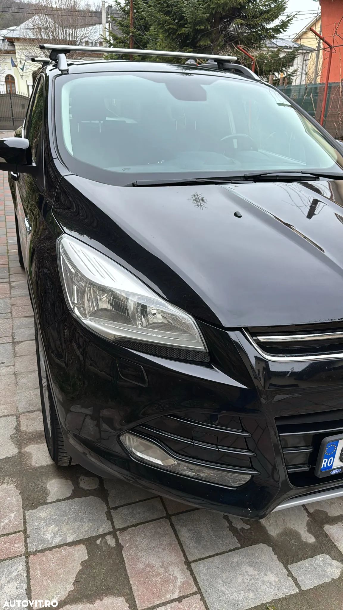 Ford Kuga - 1