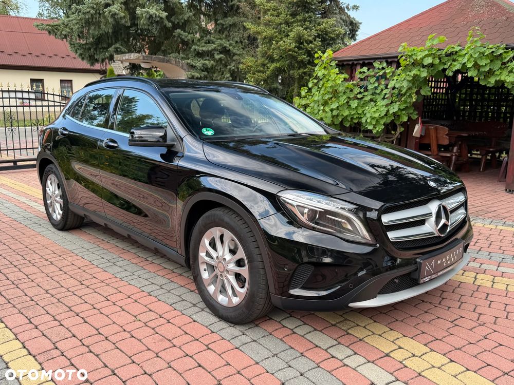 Mercedes-Benz GLA 200 Urban - 5