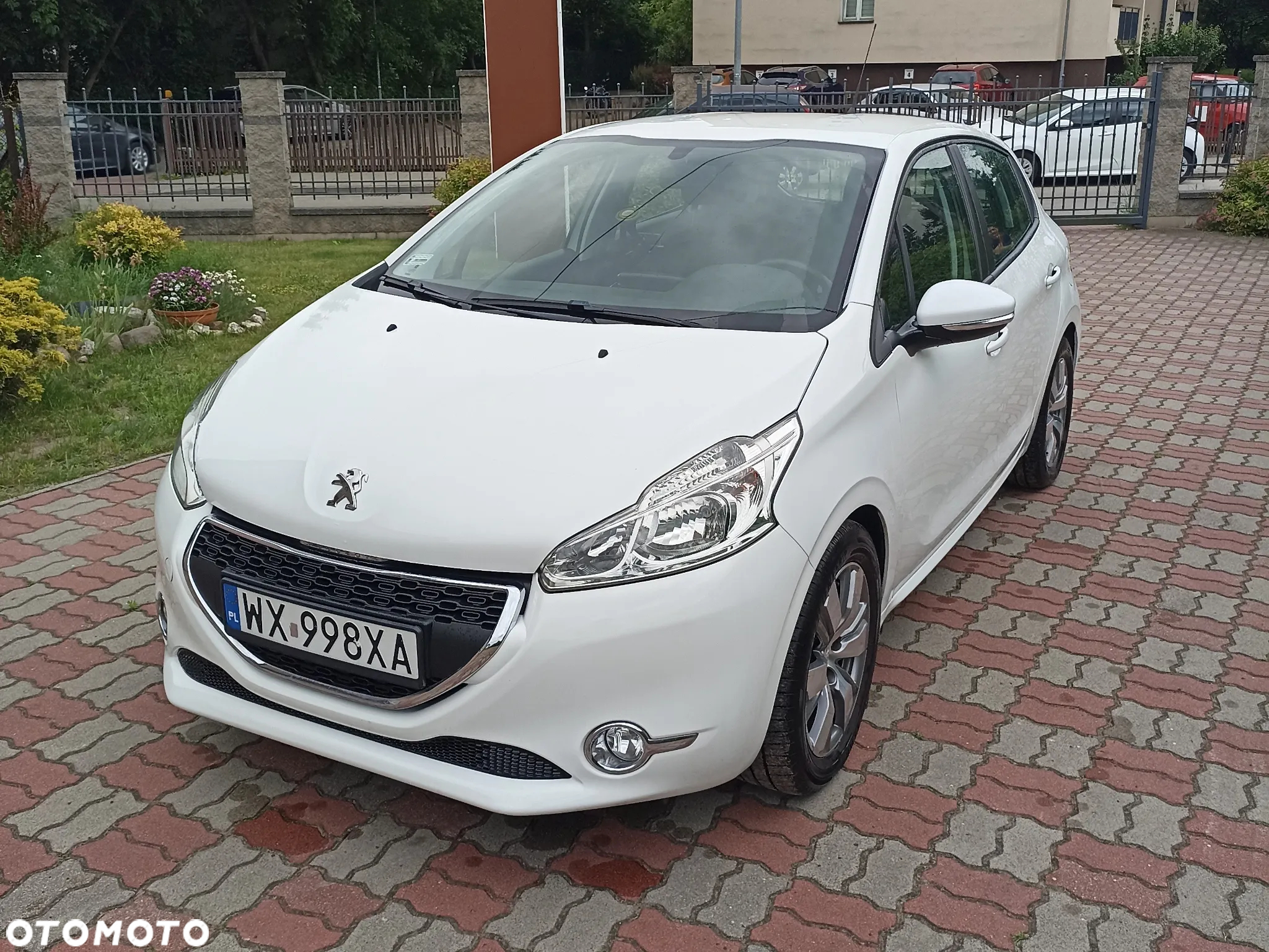 Peugeot 208 - 2