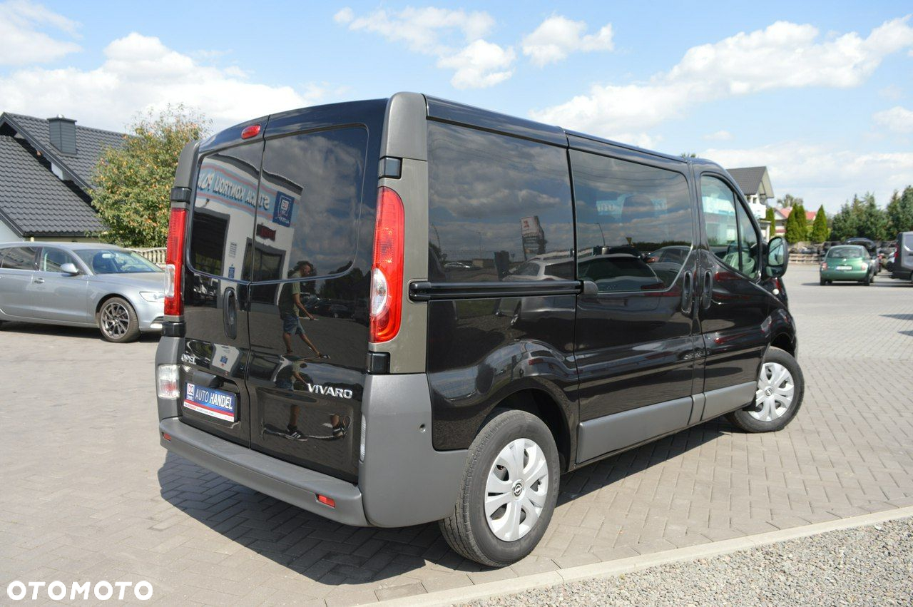 Opel Vivaro - 10
