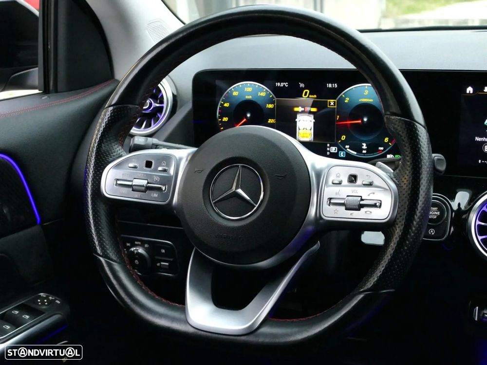 Mercedes-Benz GLA 180 d AMG Line - 37