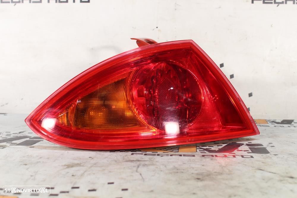 Farolim Esquerdo Seat Leon (1P1)  1P0945095f / 89320251 / Chassi Condu - 2