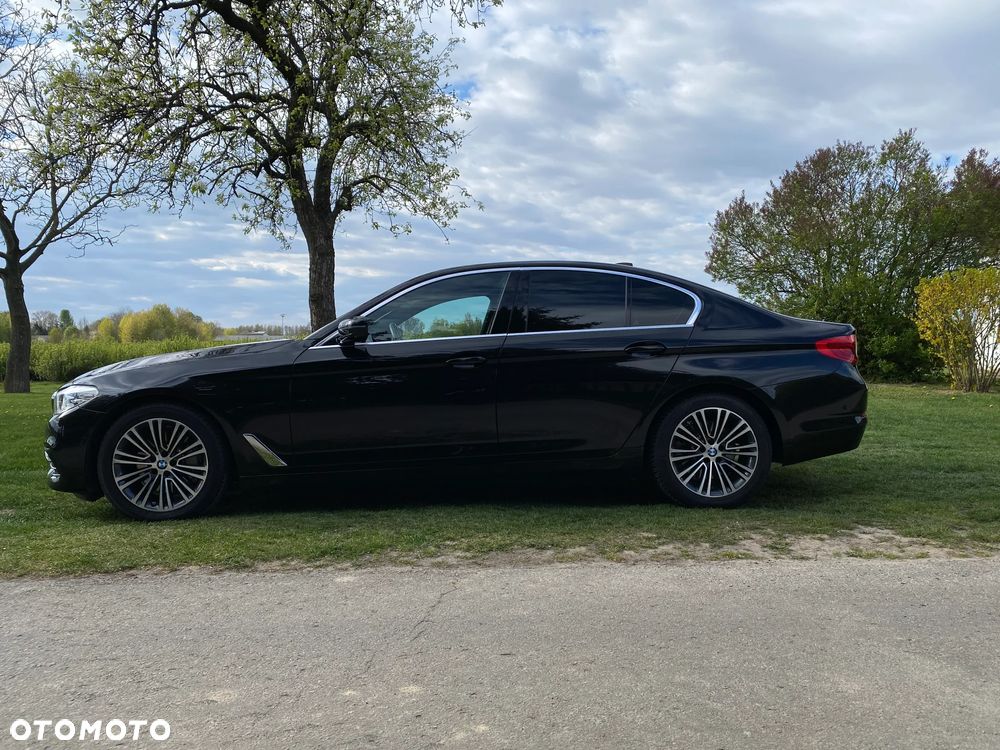 BMW Seria 5 530i Sport Line - 3