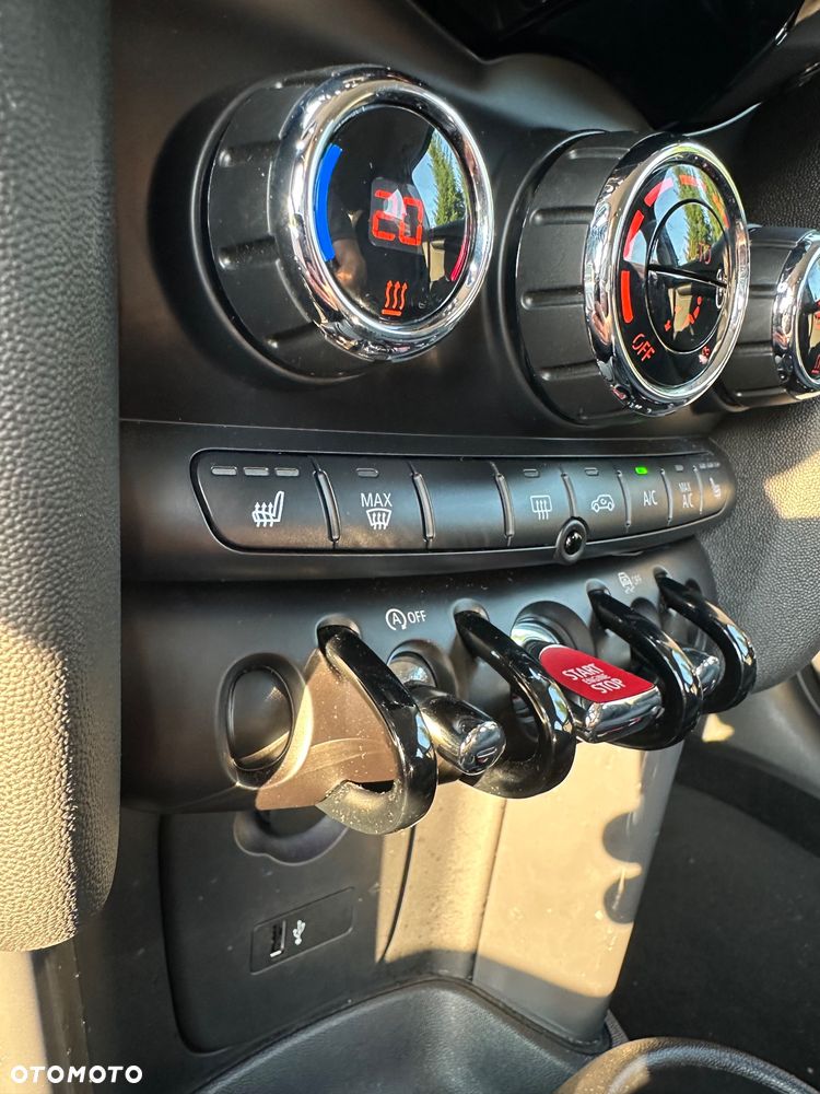 MINI Cooper Standard - 12