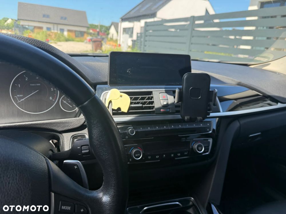 BMW Seria 3 320d Efficient Dynamics - 28