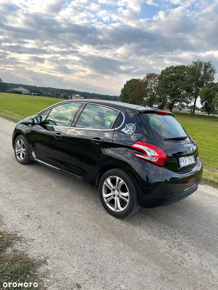 Peugeot 208 - 7