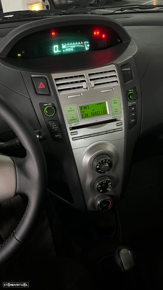 Toyota Yaris 1.0 VVT-i Sol+AC - 8