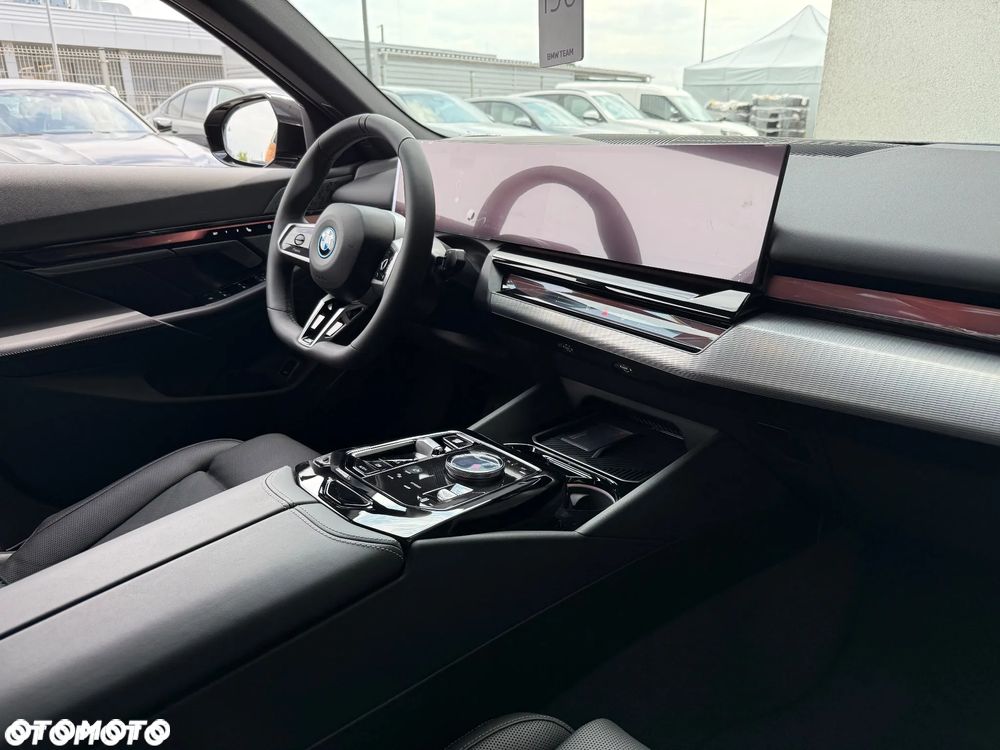 BMW Seria 5 530e xDrive M Sport sport - 22