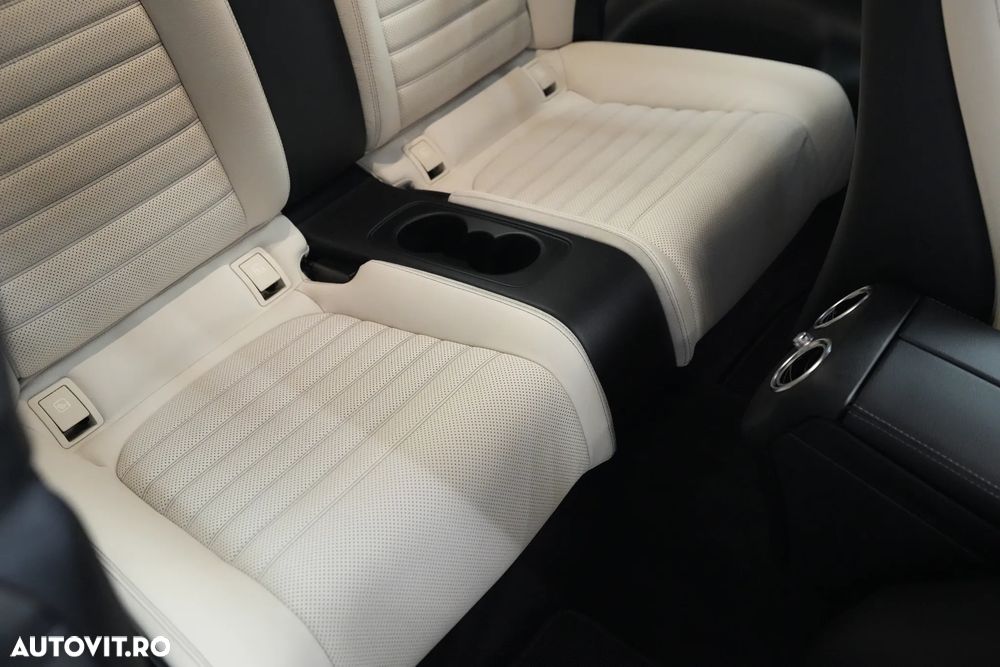 Mercedes-Benz C 400 4MATIC Coupe - 39