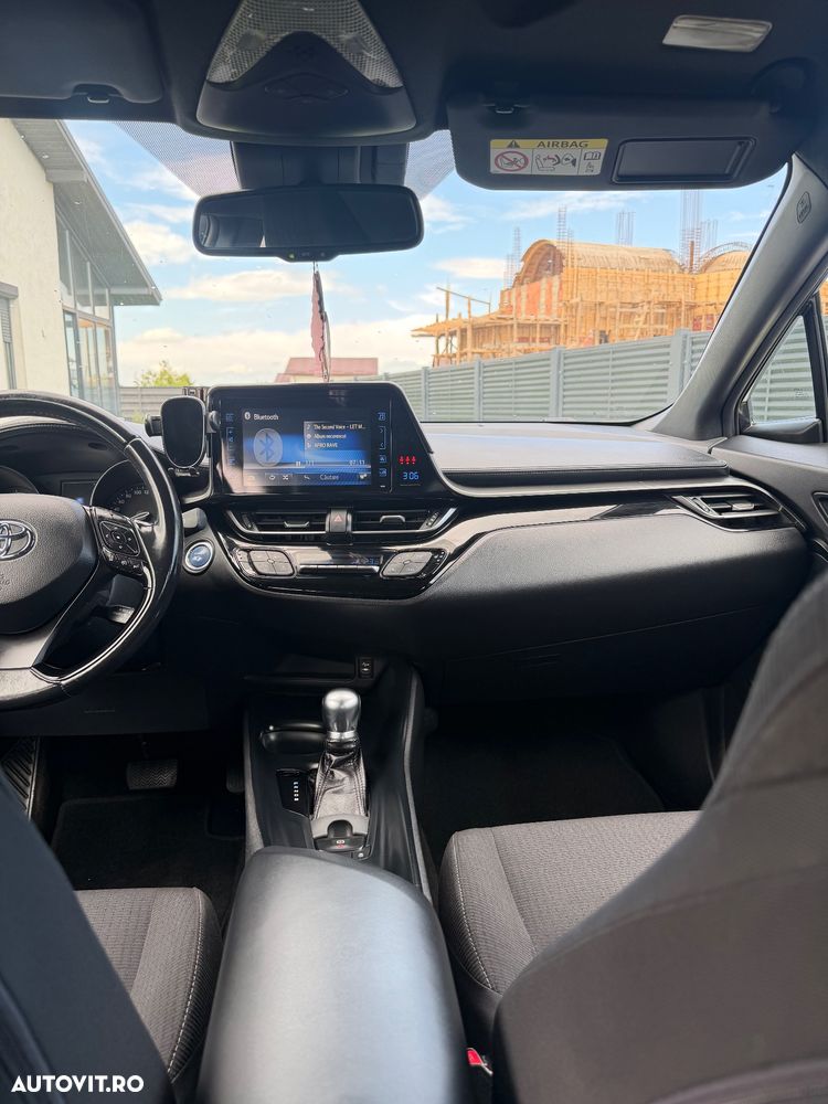 Toyota C-HR - 12