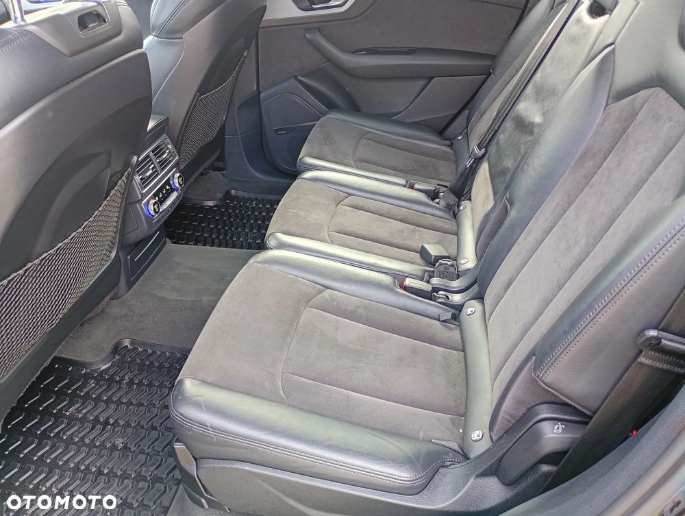 Audi Q7 - 17