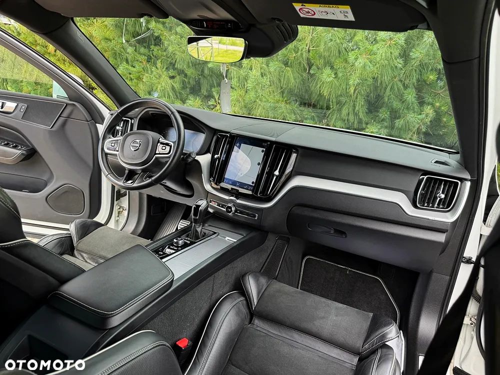 Volvo XC 60 D3 R-Design - 29