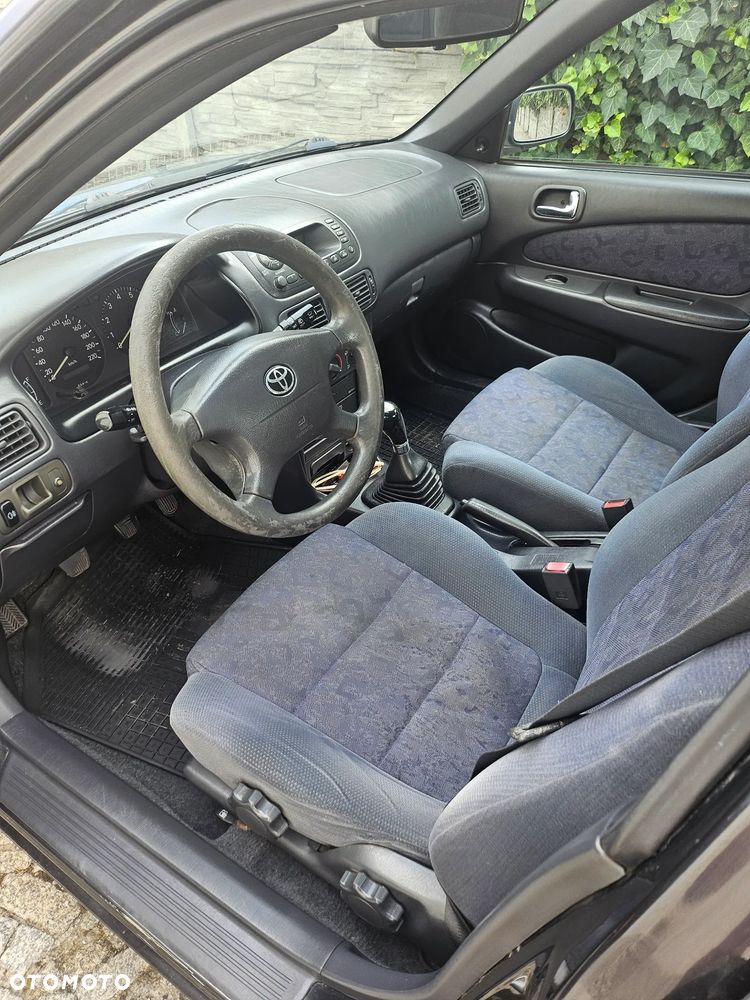 Toyota Corolla - 3