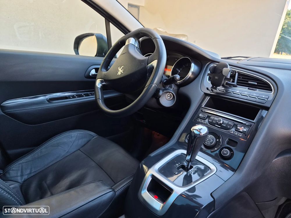 Peugeot 5008 1.6 E-HDi 7L Allure 2-Tronic - 7