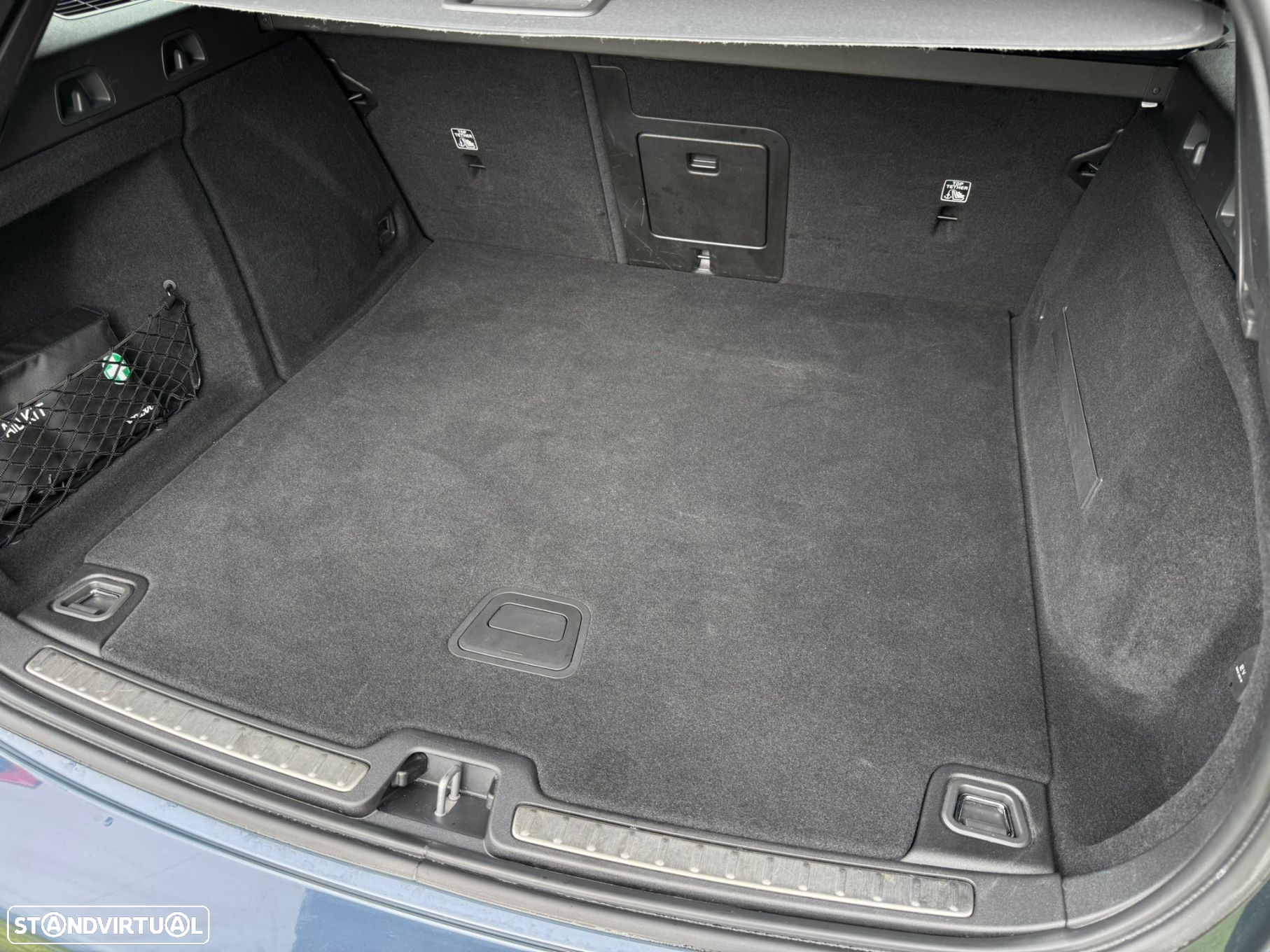 Volvo V60 2.0 D3 R-Design Geartronic - 57