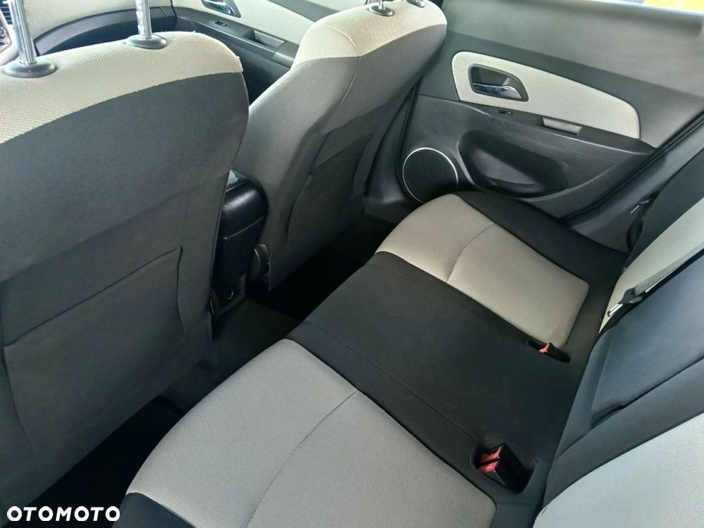 Chevrolet Cruze - 9