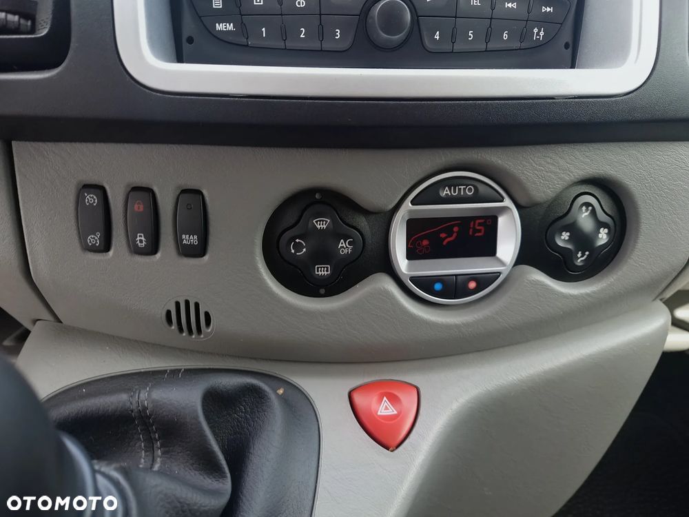 Renault Trafic FAP Grand Passenger Black Edition - 15