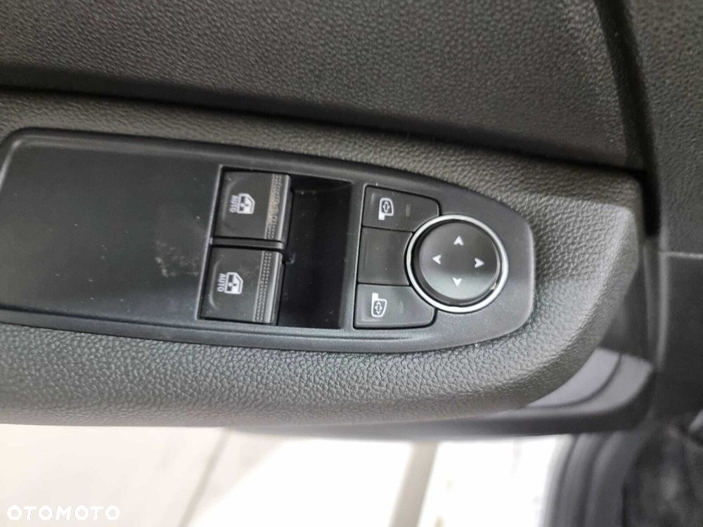Renault Clio - 21