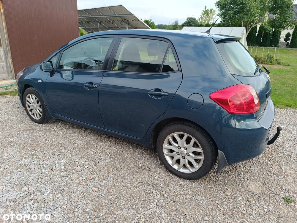 Toyota Auris 2.0 D-4D Premium - 2