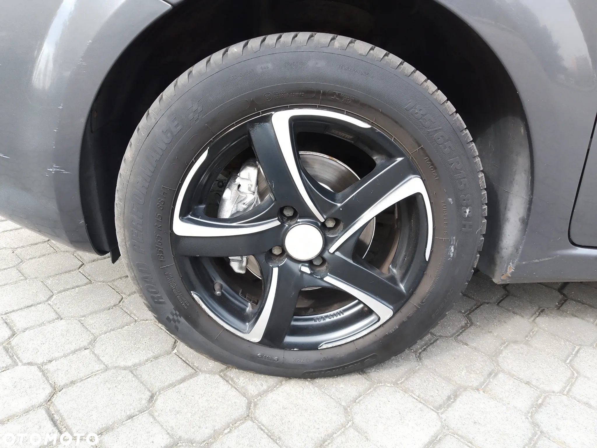 Fiat Punto 1.4 Easy Pakiet Easy Plus S&S - 25