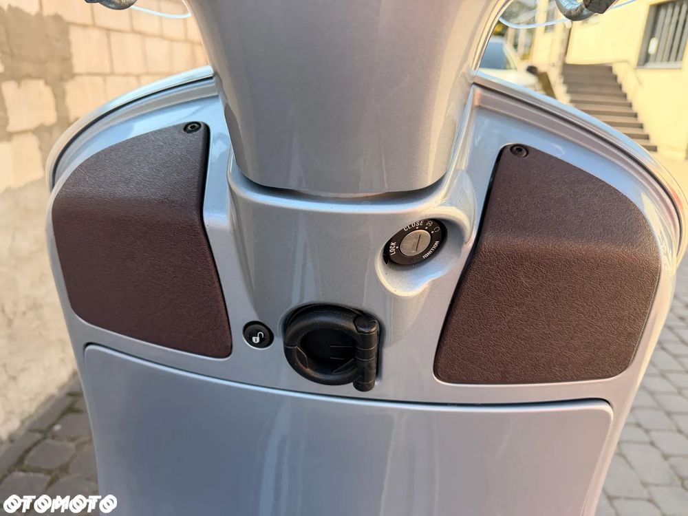 Vespa GTS - 7