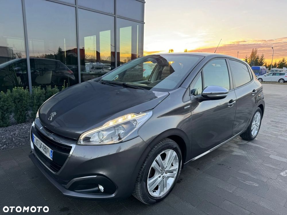 Peugeot 208 - 14