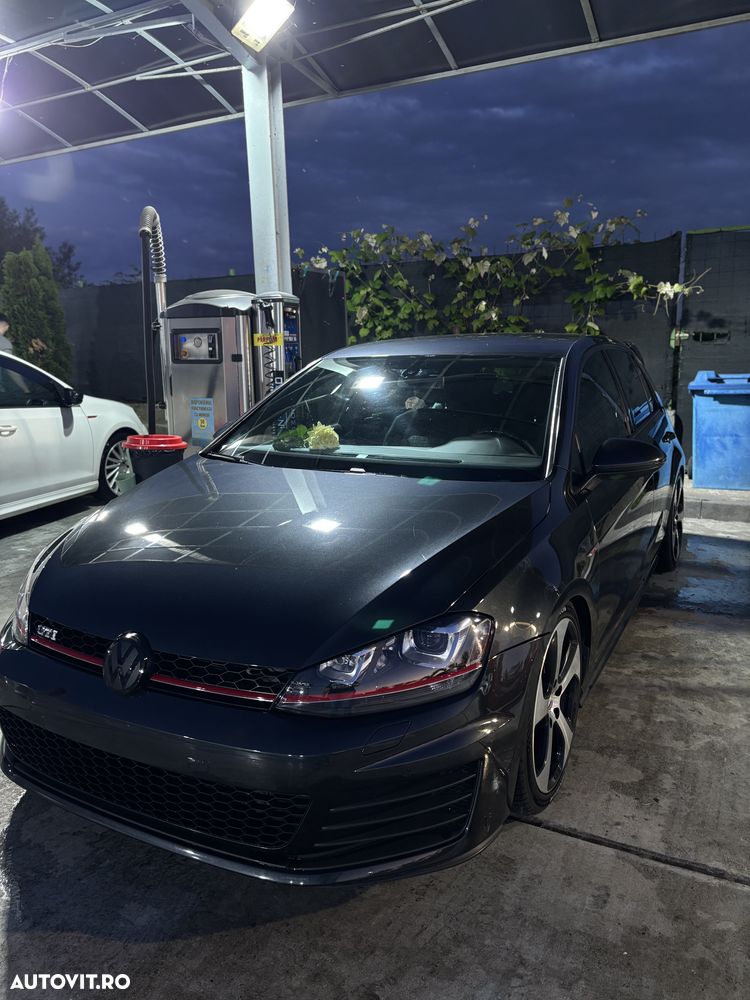 Volkswagen Golf 2.0 TSI GTI - 3