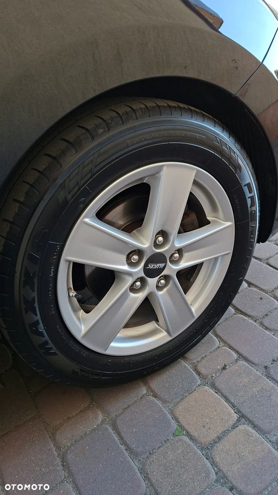 Hyundai i30 blue 1.4 Passion - 10