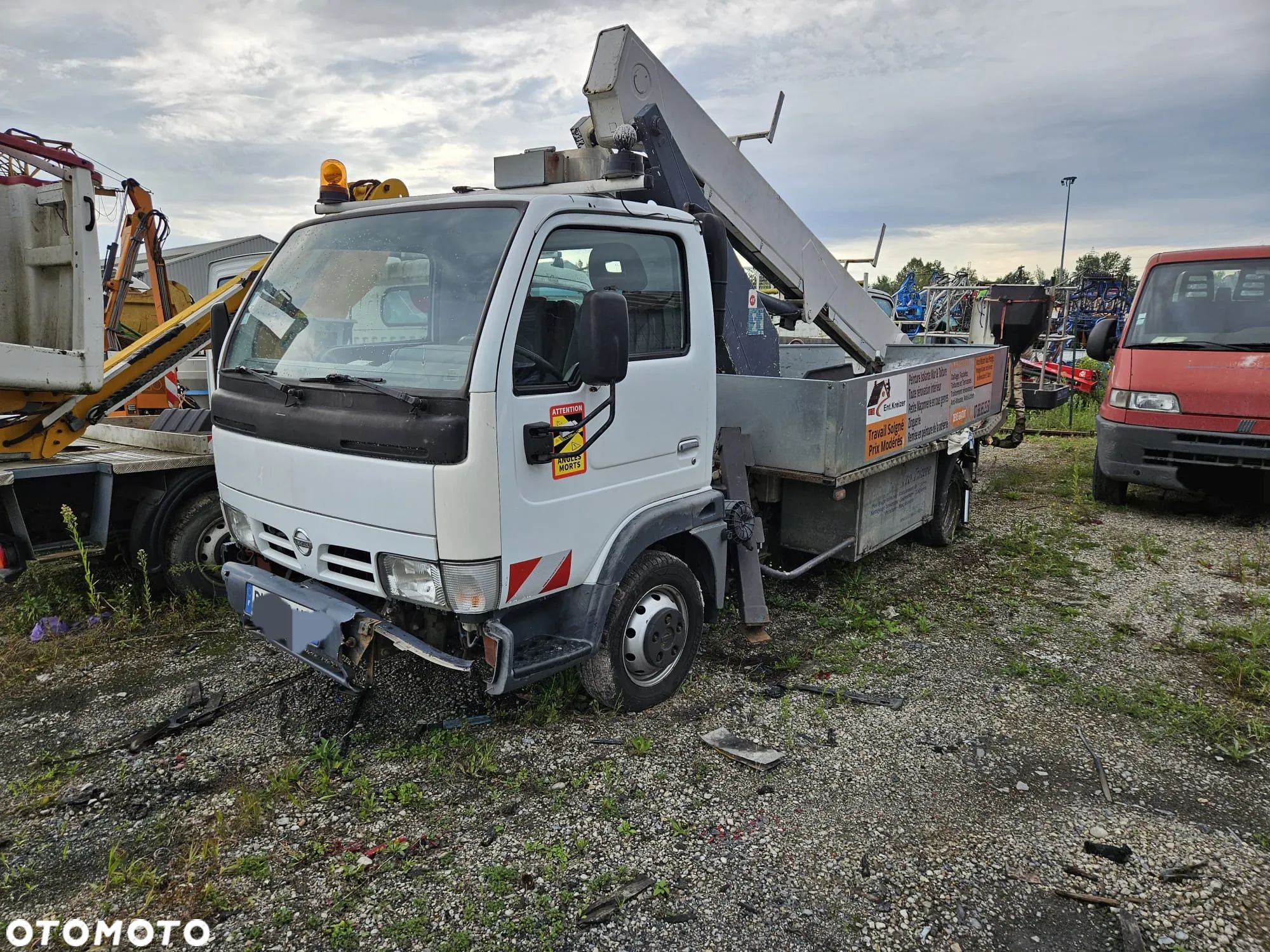 Nissan Cabstar - 1