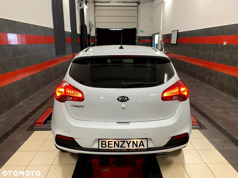Kia Ceed 1.6 GDI Platinum Edition - 11