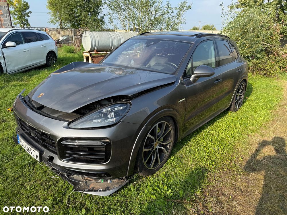 Porsche Cayenne Platinum Edition - 7