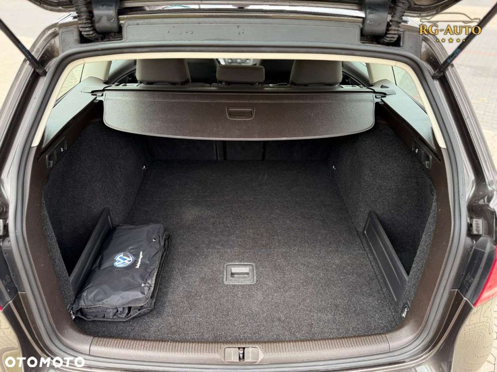 Volkswagen Passat - 31
