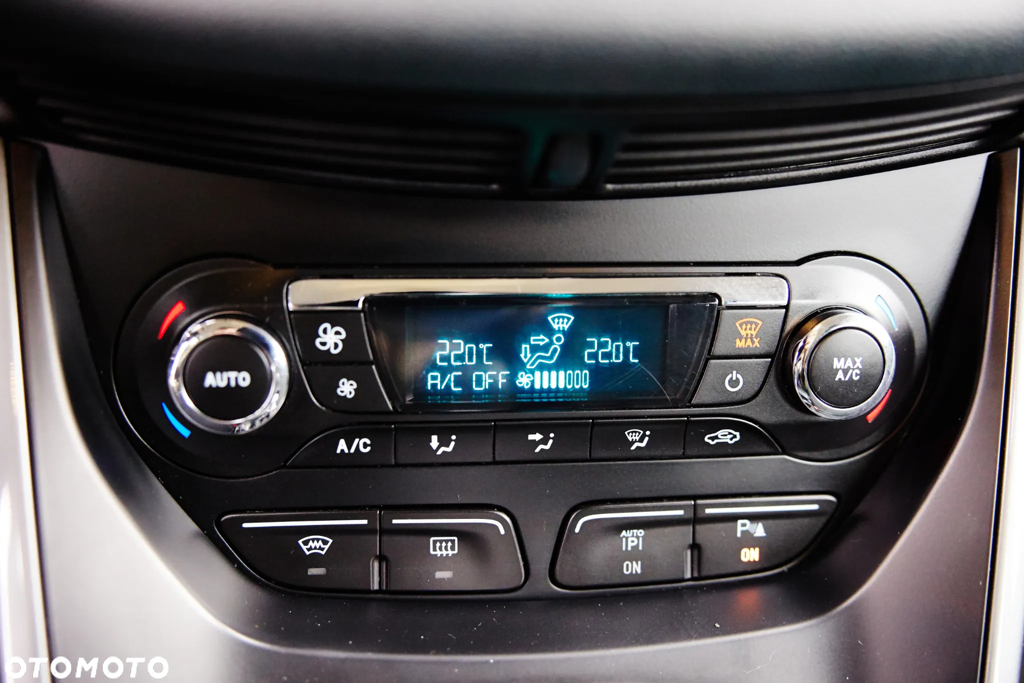Ford C-MAX 2.0 TDCi Champions Edition - 21